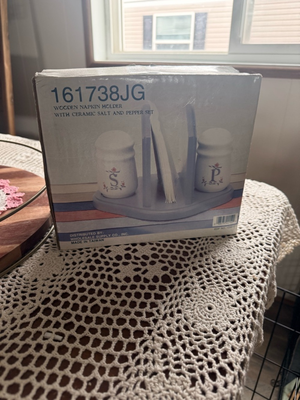 Wooden Napkin Holder with Ceramic Salt & Pepper Shakers - White